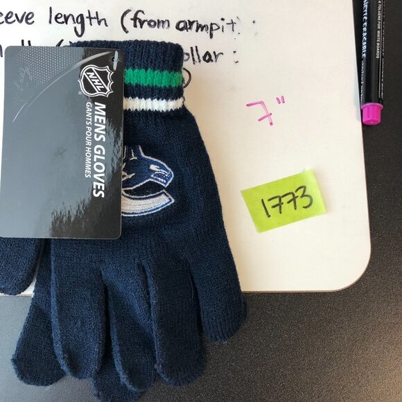 BNWT Men's NHL Official Canucks Navy Knit Gloves w/Canucks Logo Embroidery OS - Picture 7 of 8